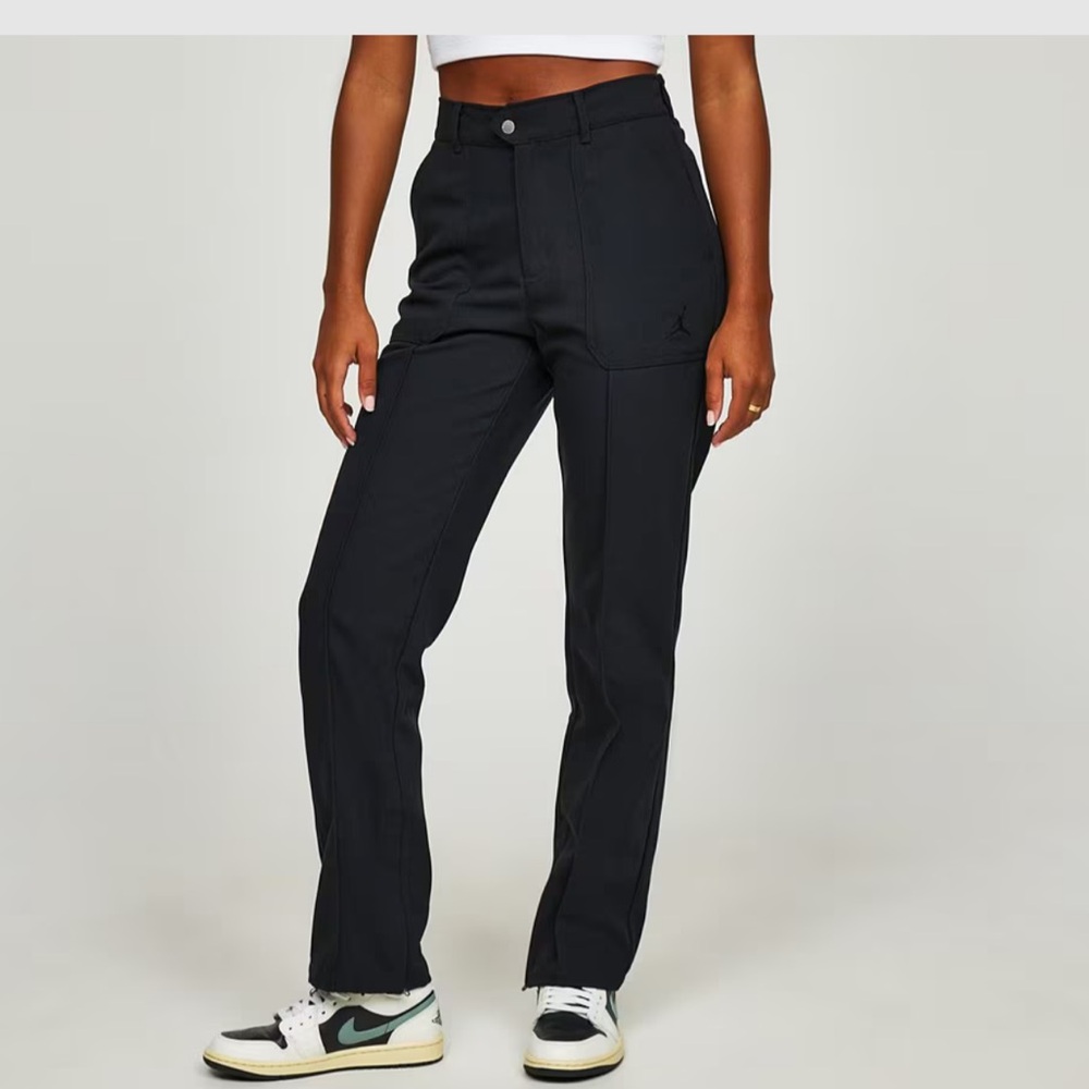 Nike Air Jordan Women’s Woven Pants in Charcoal